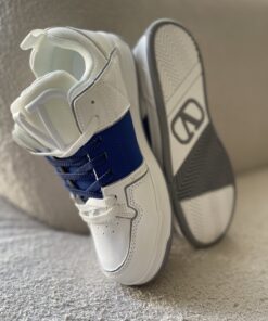 ولنتينو آبى سفيد