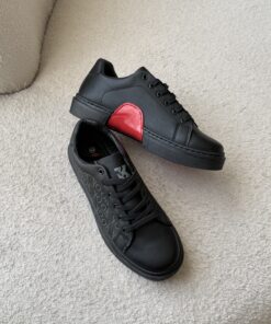 ونس مشكى كيريستين لوبيتن