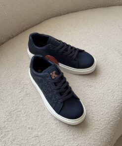 ونس كريستين لوبيتن  سورمه اى