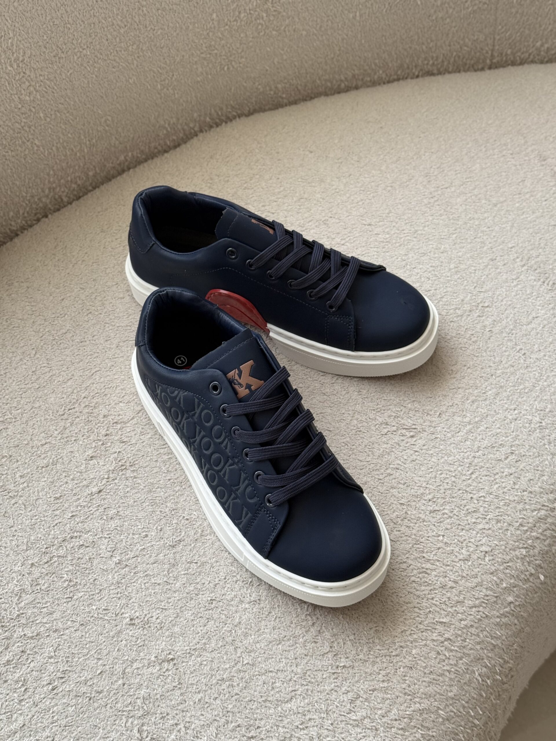 ونس كريستين لوبيتن سورمه اى